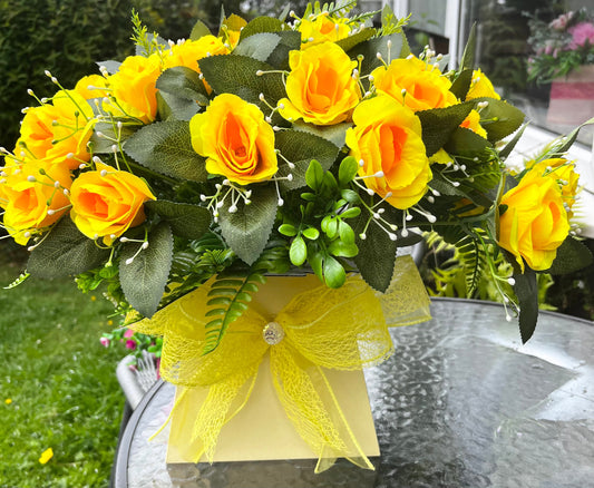 Yellow Rose Bouquet Box